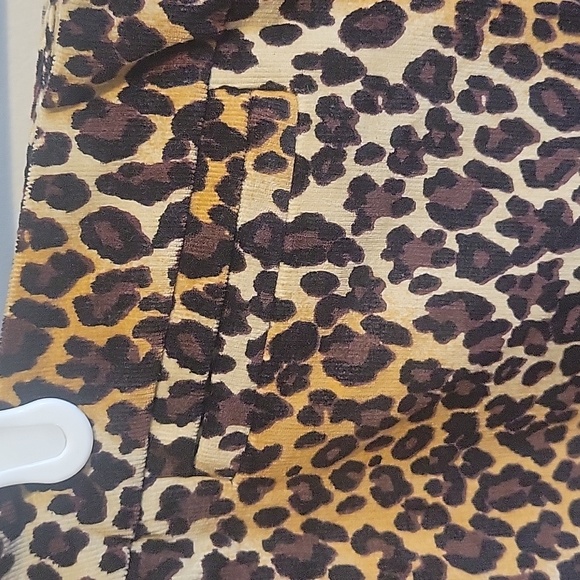 Corduroy Leopard Print Capris - Picture 5 of 7